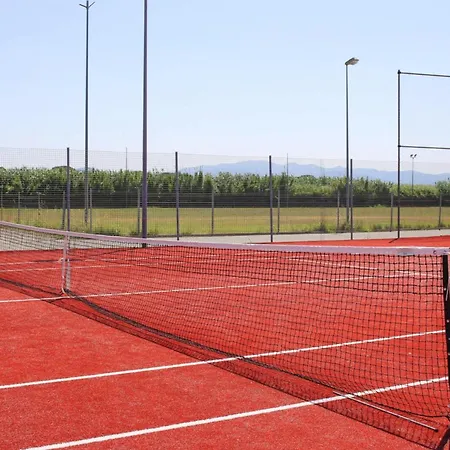 Апартаменты In Cecina Mare Near Sandy Beaches Марина-ди-Чечина