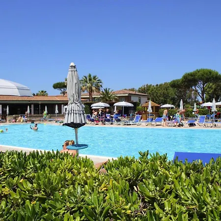 아파트 In Cecina Mare With Outdoor Pool 마리나디세시나